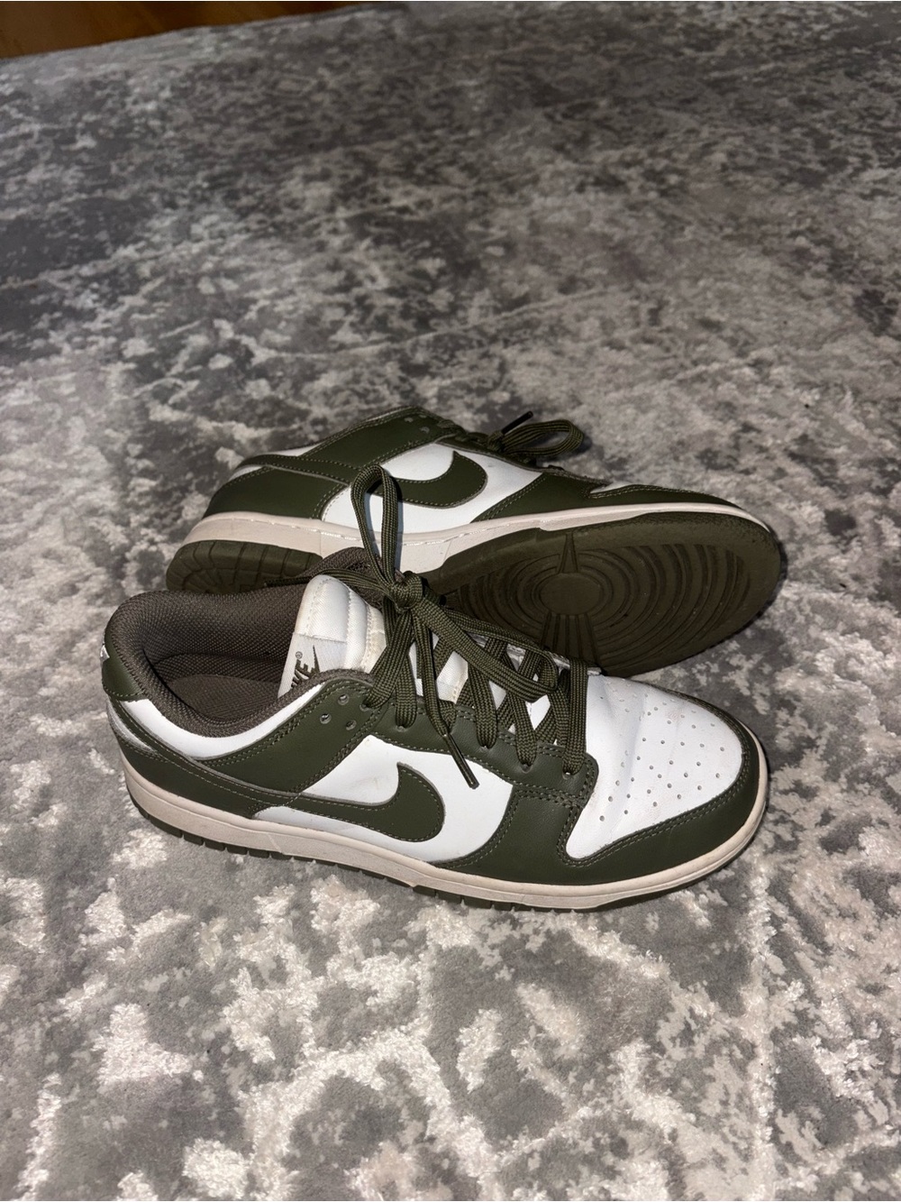 Nike Womens Low-Top Court Shoes — White & Olive